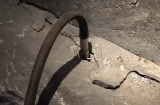 無(wú)聲的破壞力！靜態(tài)爆破技術(shù)：水壓脹裂花崗巖全紀(jì)錄